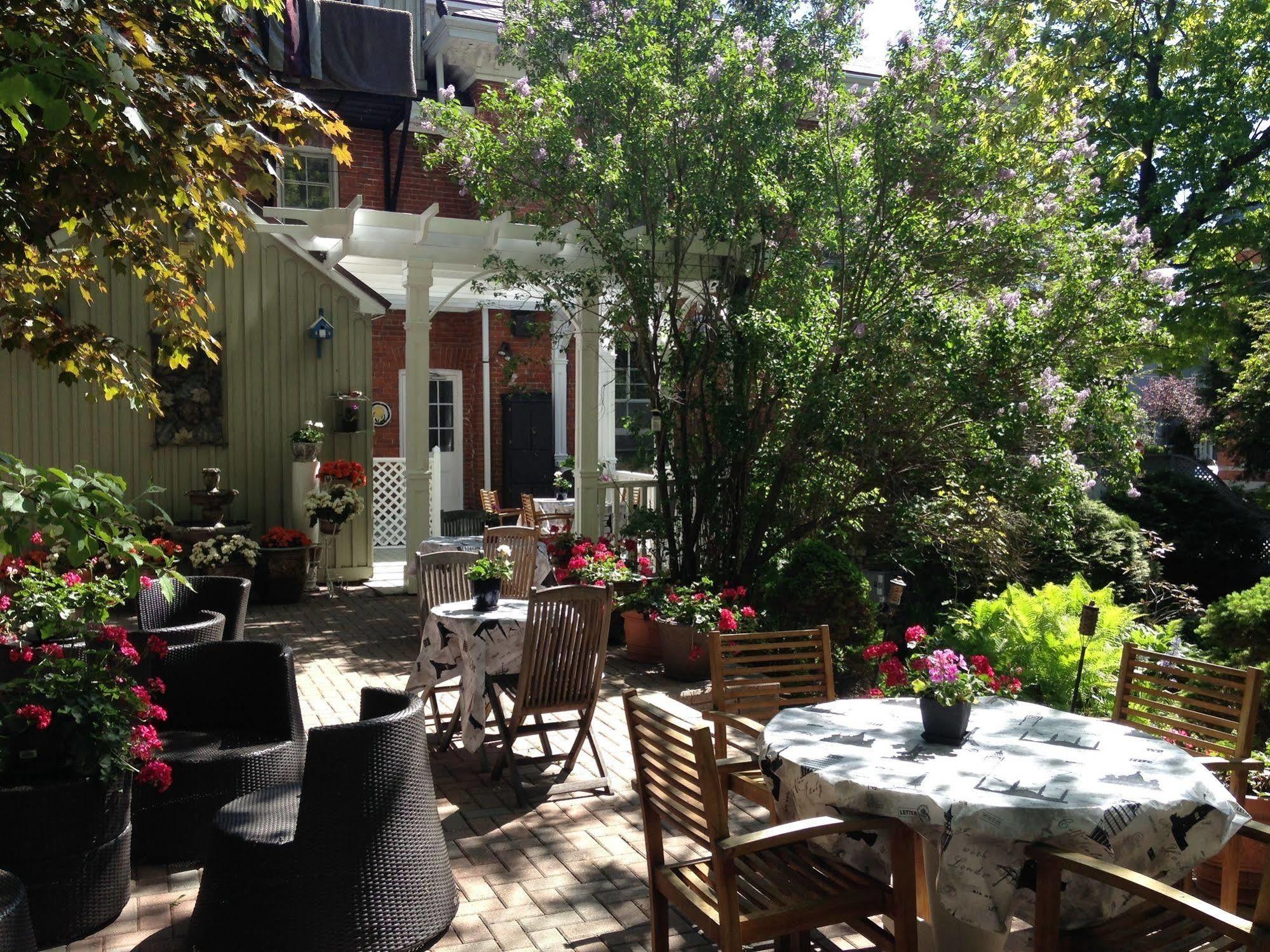 Trinity House Inn Гананокве Экстерьер фото