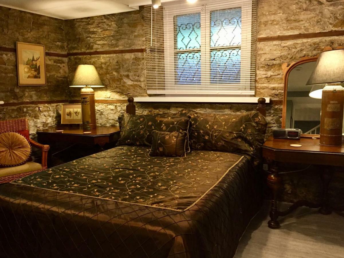 Trinity House Inn Гананокве Экстерьер фото