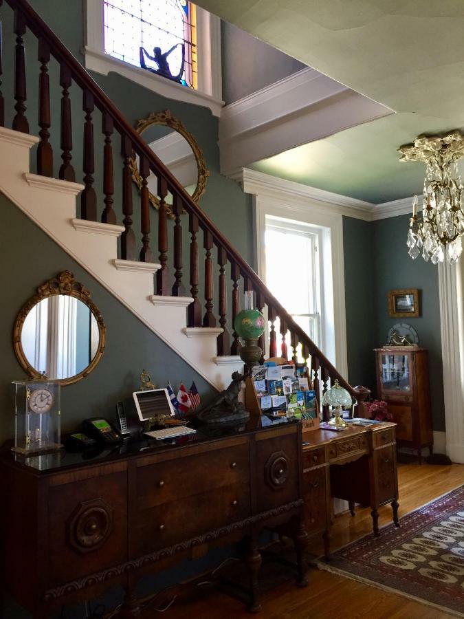Trinity House Inn Гананокве Экстерьер фото